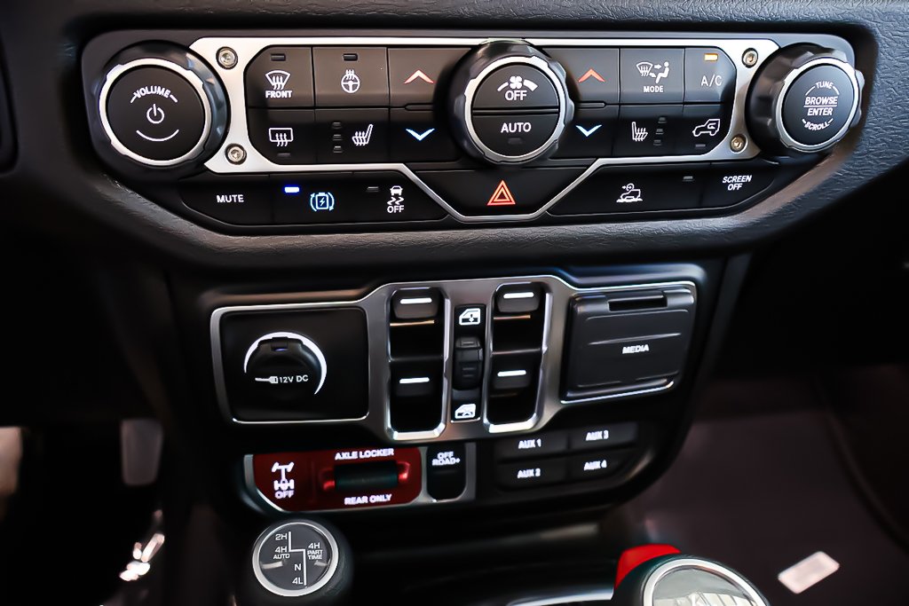 2025 Jeep Wrangler 4xe WILLYS in Terrebonne, Quebec - 17 - w1024h768px