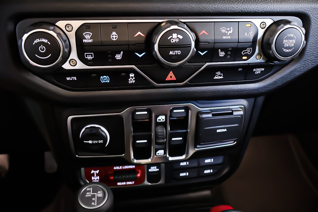 2025 Jeep Wrangler 4xe WILLYS in Terrebonne, Quebec - 17 - w1024h768px