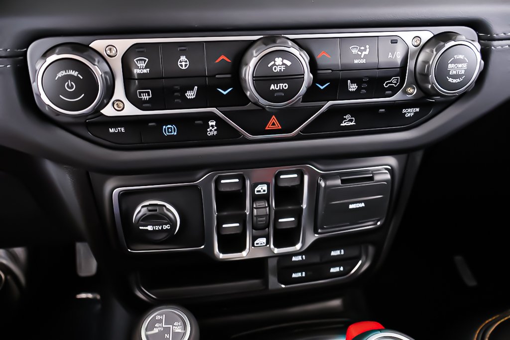 Jeep Wrangler 4xe SAHARA 2025 à Terrebonne, Québec - 16 - w1024h768px