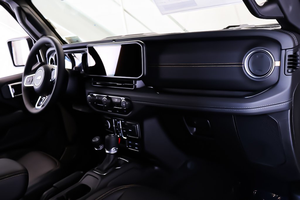 Jeep Wrangler 4xe SAHARA 2025 à Terrebonne, Québec - 11 - w1024h768px