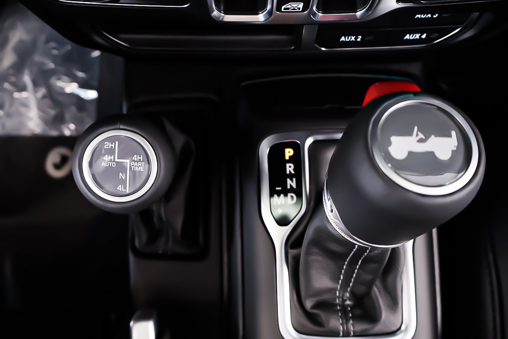 Jeep Wrangler 4xe SAHARA 2025 à Terrebonne, Québec - 17 - w1024h768px