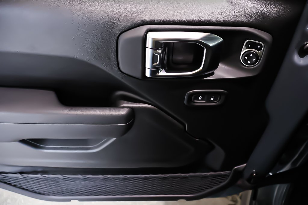 2025 Jeep Wrangler 4XE WILLYS in Terrebonne, Quebec - 20 - w1024h768px