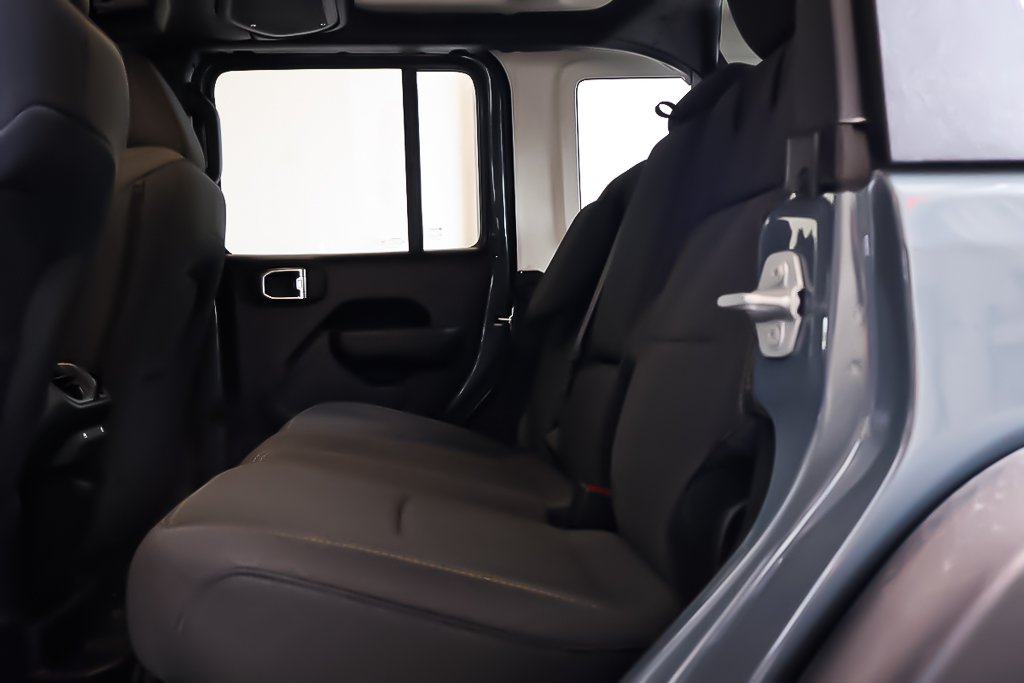 2025 Jeep Wrangler 4XE WILLYS in Terrebonne, Quebec - 21 - w1024h768px