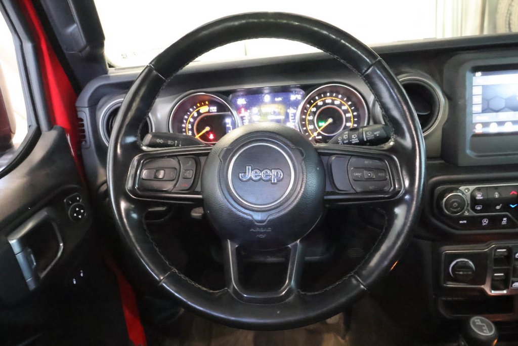 2021 Jeep Wrangler Unlimited WILLYS + 4X4 + TOIT RIGIDE in Terrebonne, Quebec - 14 - w1024h768px