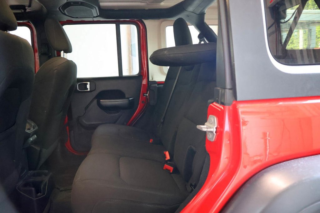 2021 Jeep Wrangler Unlimited WILLYS + 4X4 + TOIT RIGIDE in Terrebonne, Quebec - 27 - w1024h768px