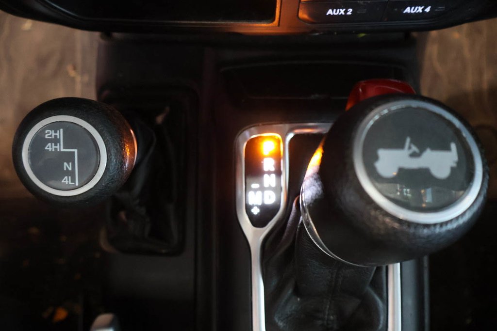 2021 Jeep Wrangler Unlimited WILLYS + 4X4 + TOIT RIGIDE in Terrebonne, Quebec - 23 - w1024h768px