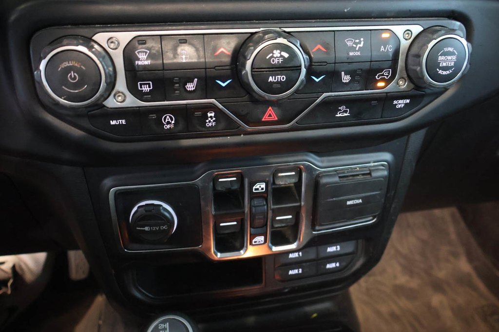 2021 Jeep Wrangler Unlimited WILLYS + 4X4 + TOIT RIGIDE in Terrebonne, Quebec - 22 - w1024h768px