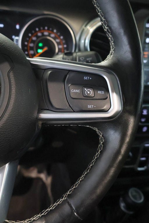 Jeep Wrangler UNLIMITED SAHARA + 4X4 + V6 3.6L + MAGS 18 2019 à Terrebonne, Québec - 15 - w1024h768px