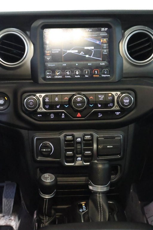 Jeep Wrangler UNLIMITED SAHARA + 4X4 + V6 3.6L + MAGS 18 2019 à Terrebonne, Québec - 18 - w1024h768px
