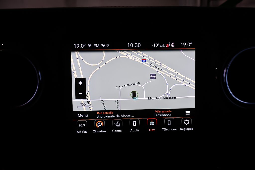 Jeep Wrangler UNLIMITED + SAHARA + 4X4 + SKY ONE-TOUCH 2020 à Terrebonne, Québec - 22 - w1024h768px