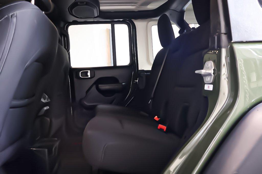 2021 Jeep Wrangler UNLIMITED WILLYS + 4X4 + V6 3.6L in Terrebonne, Quebec - 29 - w1024h768px