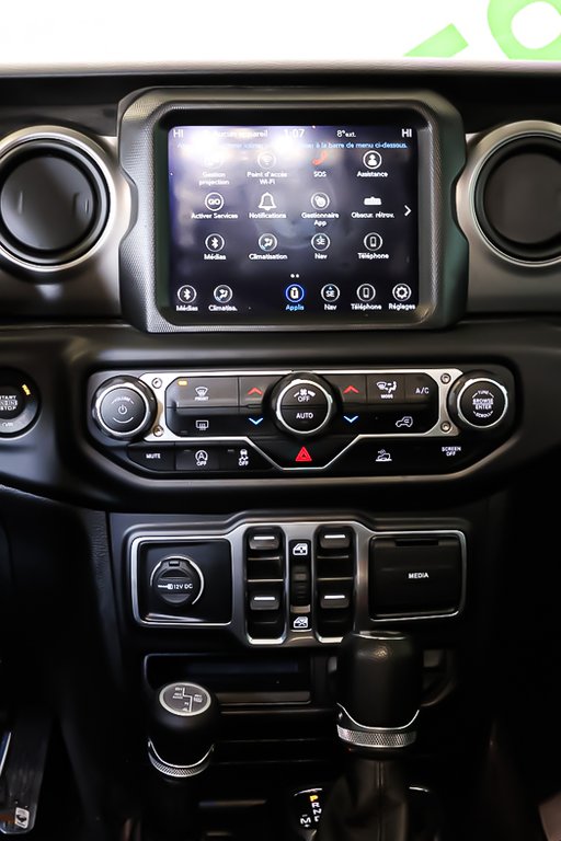 2021 Jeep Wrangler UNLIMITED WILLYS + 4X4 + V6 3.6L in Terrebonne, Quebec - 19 - w1024h768px