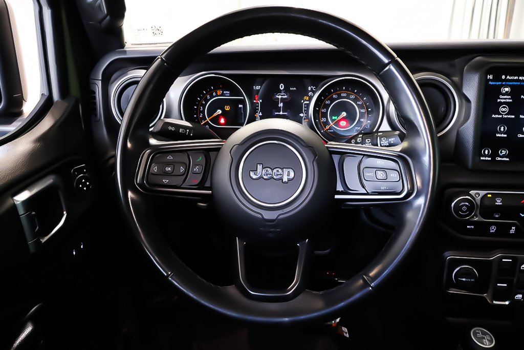 2021 Jeep Wrangler UNLIMITED WILLYS + 4X4 + V6 3.6L in Terrebonne, Quebec - 14 - w1024h768px