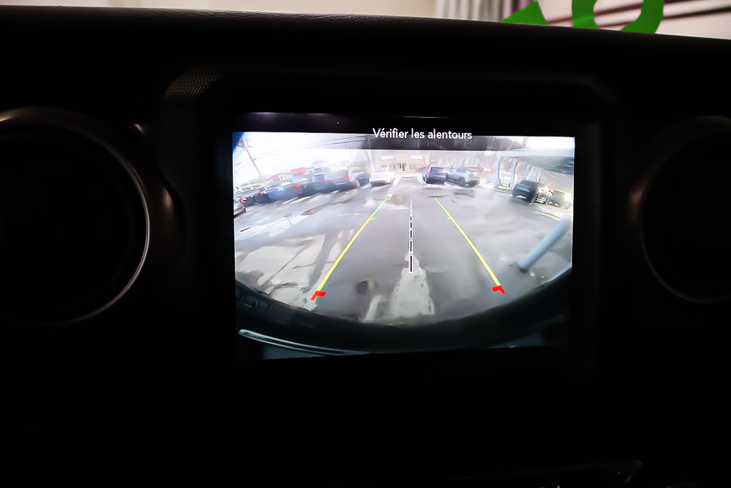 2021 Jeep Wrangler UNLIMITED WILLYS + 4X4 + V6 3.6L in Terrebonne, Quebec - 21 - w1024h768px