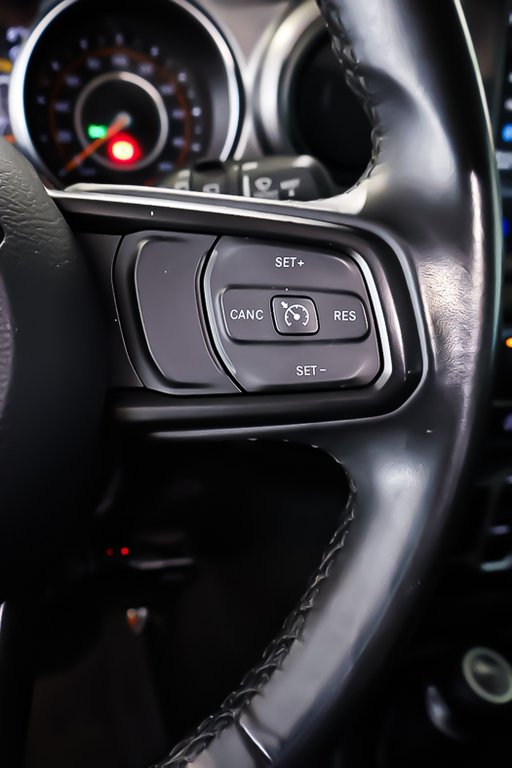 2021 Jeep Wrangler UNLIMITED WILLYS + 4X4 + V6 3.6L in Terrebonne, Quebec - 17 - w1024h768px