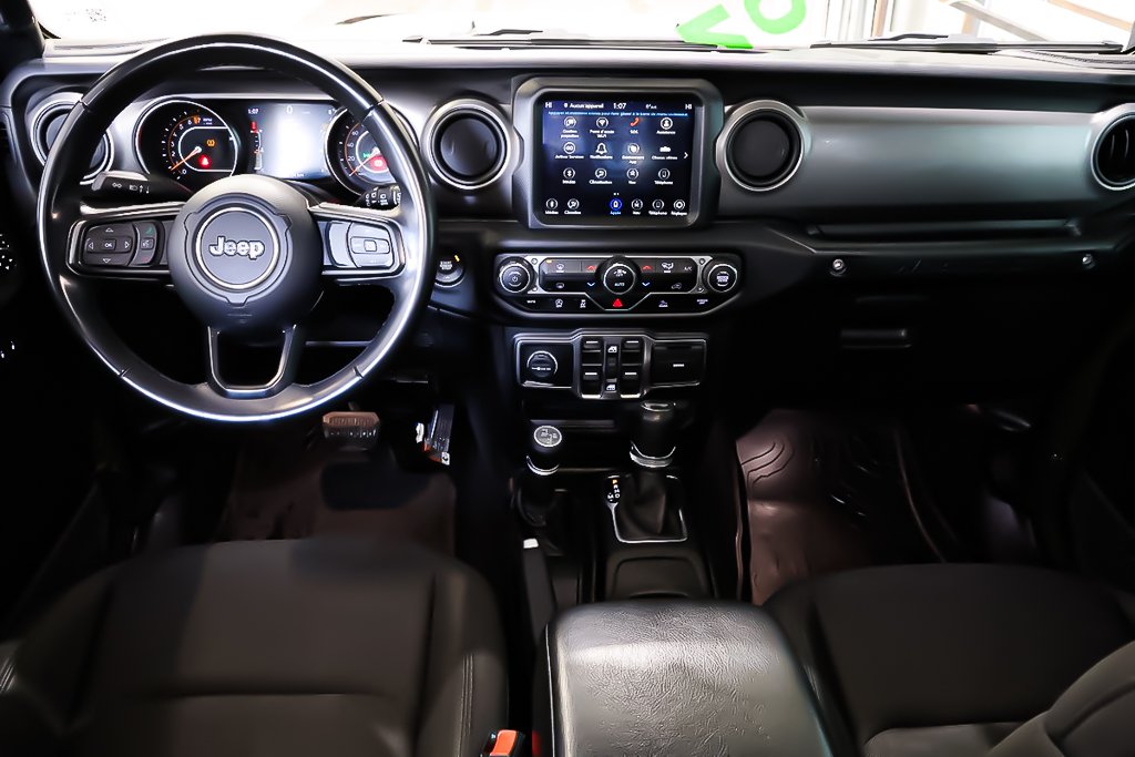 2021 Jeep Wrangler UNLIMITED WILLYS + 4X4 + V6 3.6L in Terrebonne, Quebec - 13 - w1024h768px