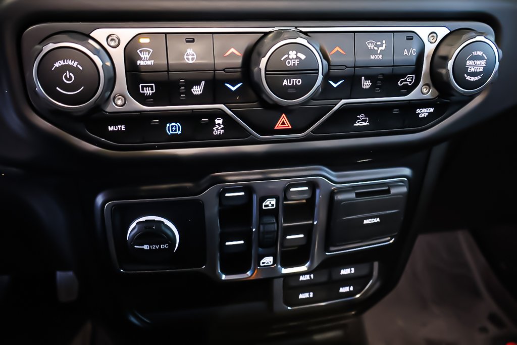 Jeep Wrangler UNLIMITED SAHARA 4XE + PHEV + 4X4 2021 à Terrebonne, Québec - 23 - w1024h768px