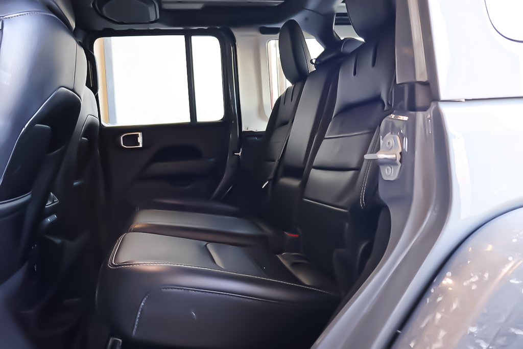 Jeep Wrangler UNLIMITED SAHARA 4XE + PHEV + 4X4 2021 à Terrebonne, Québec - 29 - w1024h768px