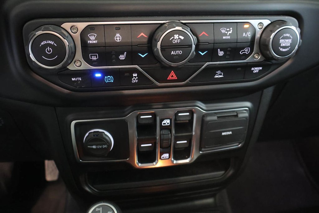 Jeep Wrangler UNLIMITED SAHARA 4XE + 4X4 + PHEV + TOIT RIGIDE 2022 à Terrebonne, Québec - 18 - w1024h768px