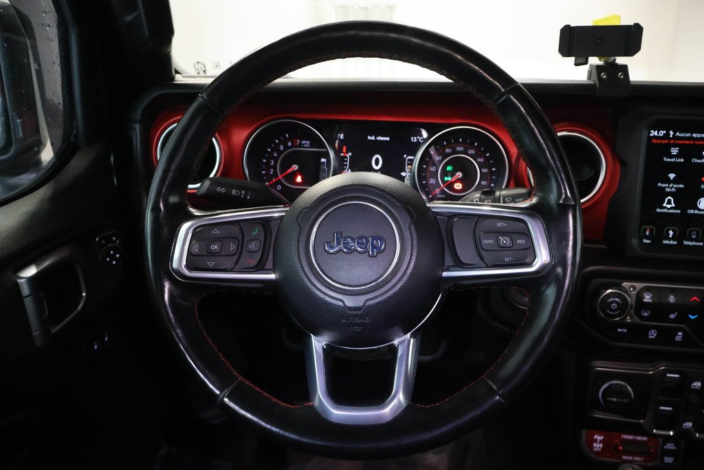 2022 Jeep Wrangler UNLIMITED RUBICON + SKY ONE-TOUCH + 4X4 in Terrebonne, Quebec - 14 - w1024h768px