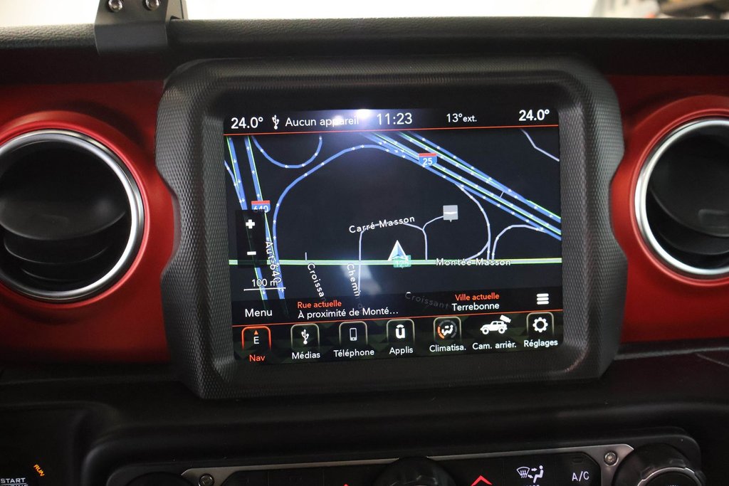 2022 Jeep Wrangler UNLIMITED RUBICON + SKY ONE-TOUCH + 4X4 in Terrebonne, Quebec - 22 - w1024h768px