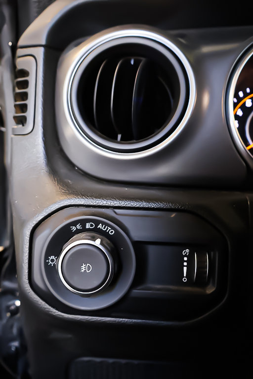 Jeep Wrangler SPORT S 4 PORTES + 4X4 + V6 3.6L + TOIT RIGIDE 2023 à Terrebonne, Québec - 25 - w1024h768px