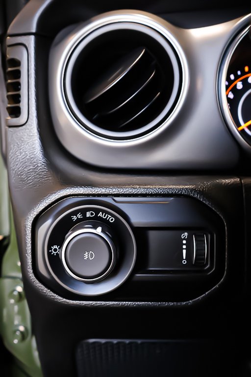 Jeep Wrangler 4 PORTES SPORT S + 4X4 + CARPLAY 2023 à Terrebonne, Québec - 19 - w1024h768px