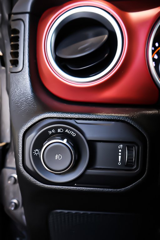 Jeep Wrangler 4 PORTES RUBICON + 4X4 + CARPLAY 2023 à Terrebonne, Québec - 20 - w1024h768px