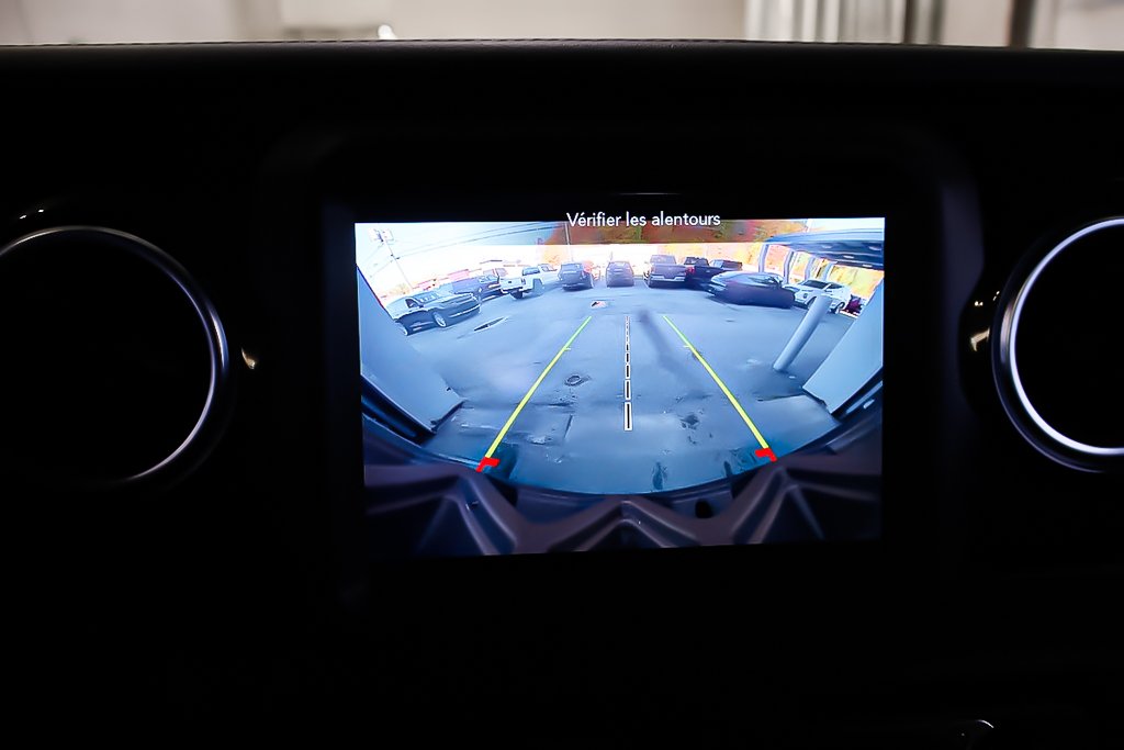 2023 Jeep Wrangler 4 PORTES SAHARA ALTITUDE + 4X4 + V6 3.6L in Terrebonne, Quebec - 21 - w1024h768px