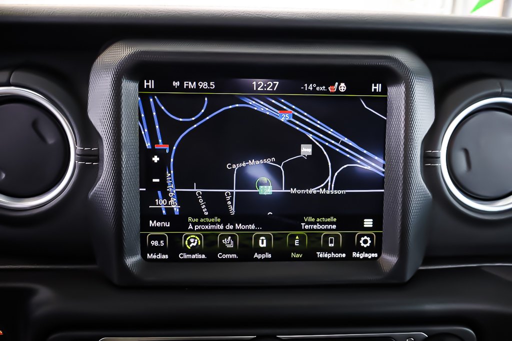 Jeep Wrangler 4P SAHARA + 4X4 + TOIT RIGIDE + CUIR 2023 à Terrebonne, Québec - 22 - w1024h768px