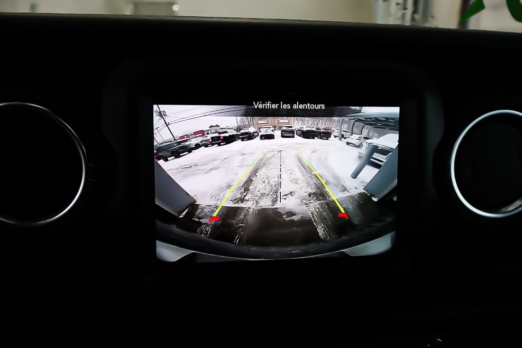 Jeep Wrangler 4P SAHARA + 4X4 + TOIT RIGIDE + CUIR 2023 à Terrebonne, Québec - 21 - w1024h768px