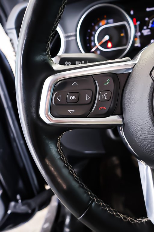 Jeep Wrangler 4P SAHARA + 4X4 + TOIT RIGIDE + CUIR 2023 à Terrebonne, Québec - 15 - w1024h768px