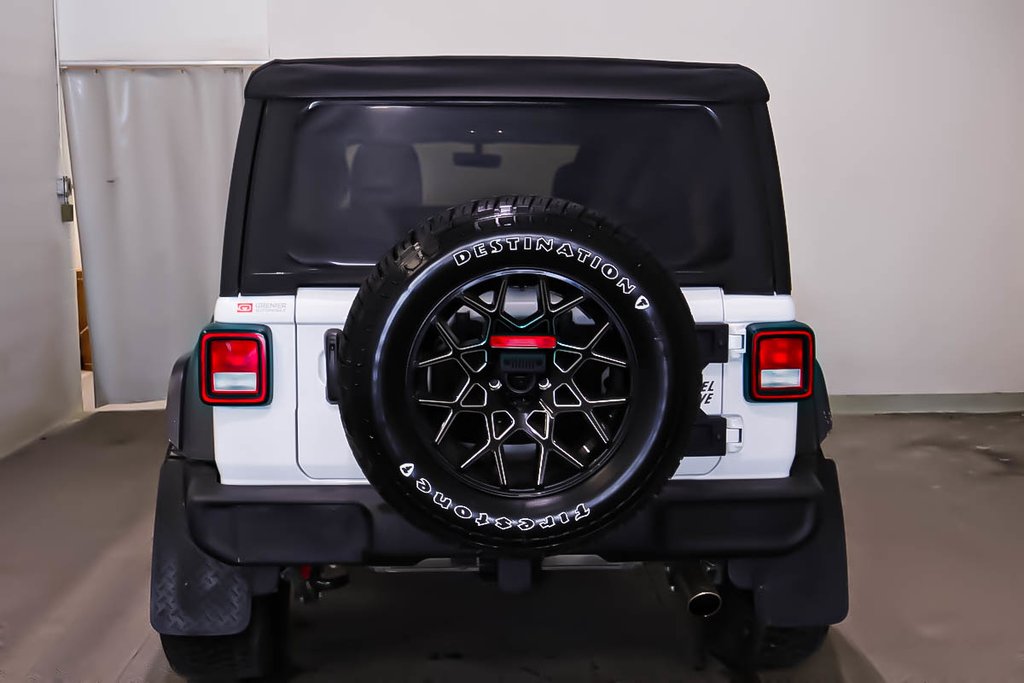 Jeep Wrangler 4 PORTES WILLYS + 4X4 + TOIT RIGIDE 3 SECTIONS 2023 à Terrebonne, Québec - 5 - w1024h768px