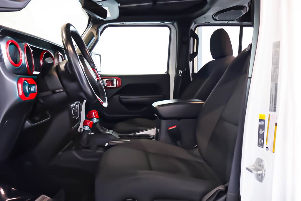 Jeep Wrangler 4 PORTES WILLYS + 4X4 + TOIT RIGIDE 3 SECTIONS 2023 à Terrebonne, Québec - 8 - w1024h768px