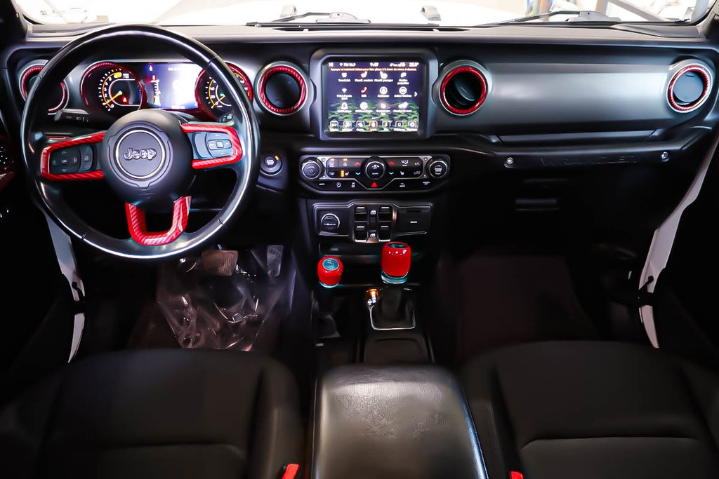 Jeep Wrangler 4 PORTES WILLYS + 4X4 + TOIT RIGIDE 3 SECTIONS 2023 à Terrebonne, Québec - 10 - w1024h768px