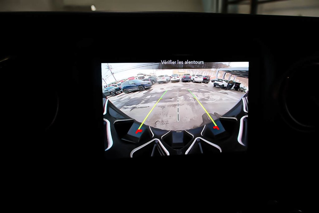 Jeep Wrangler 4 PORTES WILLYS + 4X4 + TOIT RIGIDE 3 SECTIONS 2023 à Terrebonne, Québec - 16 - w1024h768px