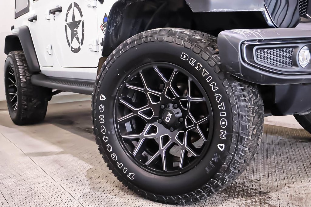 Jeep Wrangler 4 PORTES WILLYS + 4X4 + TOIT RIGIDE 3 SECTIONS 2023 à Terrebonne, Québec - 7 - w1024h768px