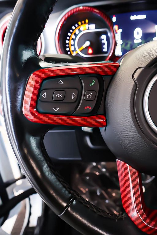 Jeep Wrangler 4 PORTES WILLYS + 4X4 + TOIT RIGIDE 3 SECTIONS 2023 à Terrebonne, Québec - 12 - w1024h768px