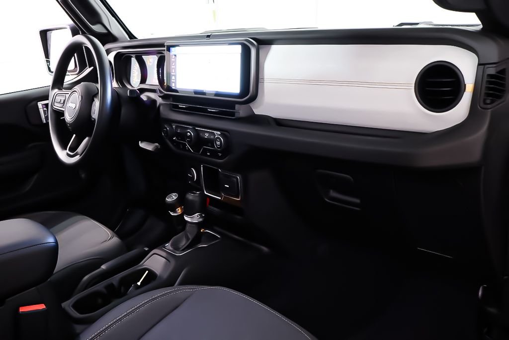 Jeep Wrangler 2 PORTES SPORT + 4X4 + TOIT RIGIDE 2024 à Terrebonne, Québec - 11 - w1024h768px