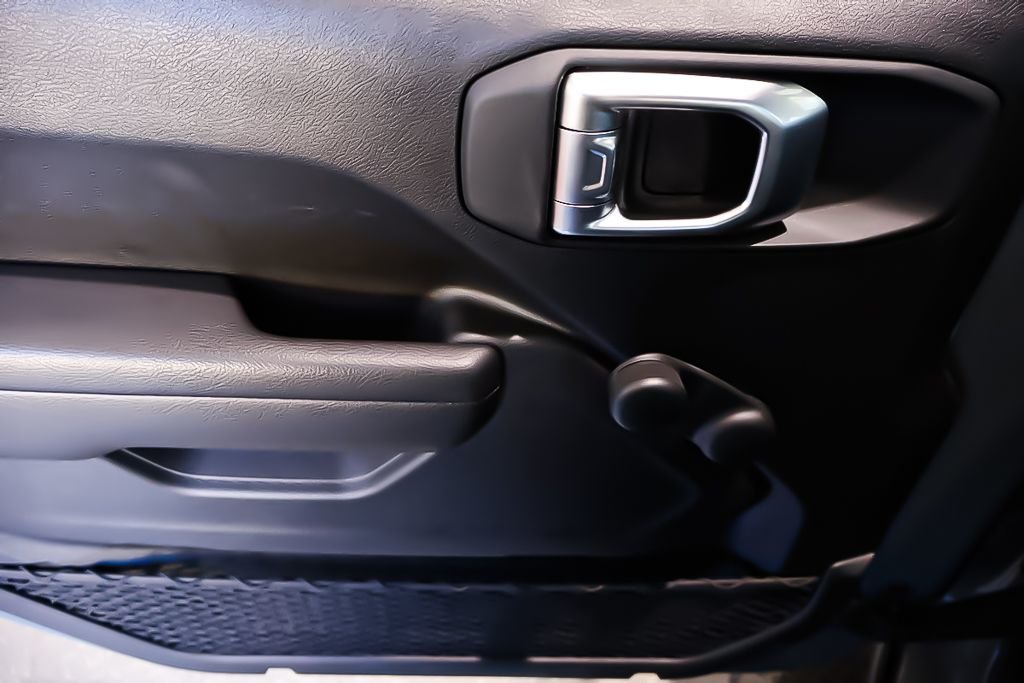 Jeep Wrangler 4 PORTES SPORT + 4X4 + TOIT RIGIDE 2024 à Terrebonne, Québec - 19 - w1024h768px