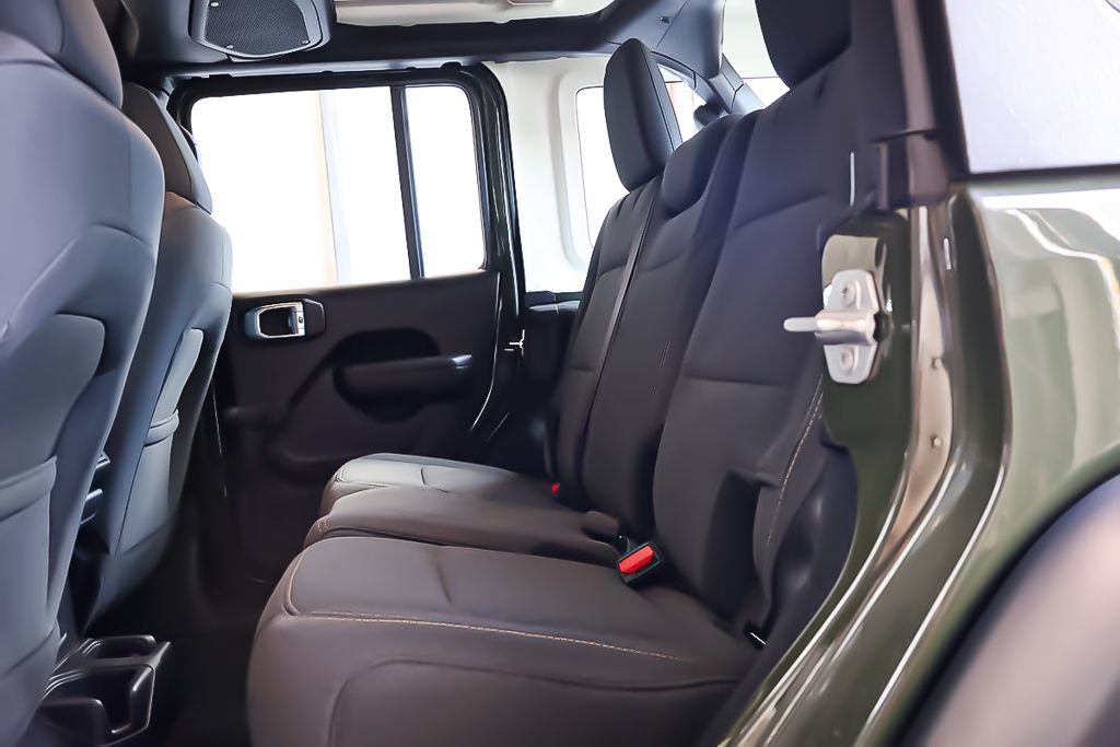 Jeep Wrangler 4 PORTES SPORT + 4X4 + TOIT RIGIDE 2024 à Terrebonne, Québec - 16 - w1024h768px