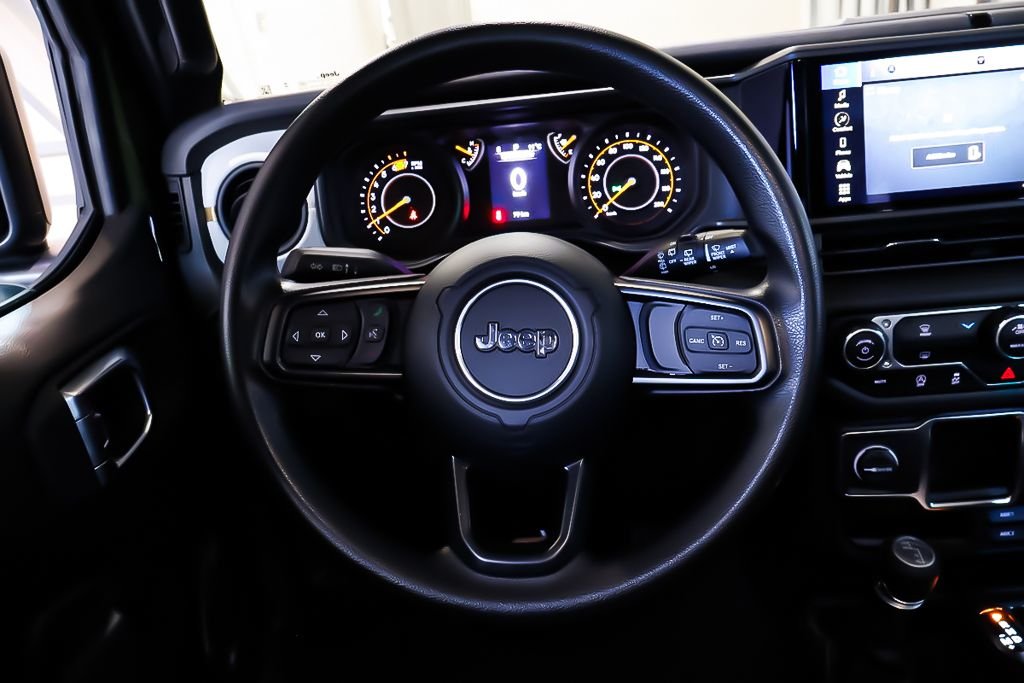 Jeep Wrangler 4 PORTES SPORT + 4X4 + TOIT RIGIDE 2024 à Terrebonne, Québec - 11 - w1024h768px