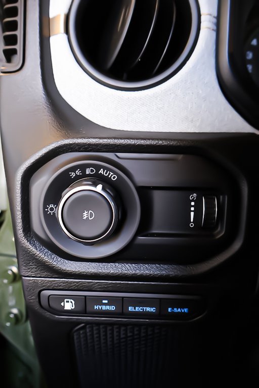 2024 Jeep Wrangler SPORT 4XE + PHEV + 4X4 + TOIT RIGIDE in Terrebonne, Quebec - 25 - w1024h768px