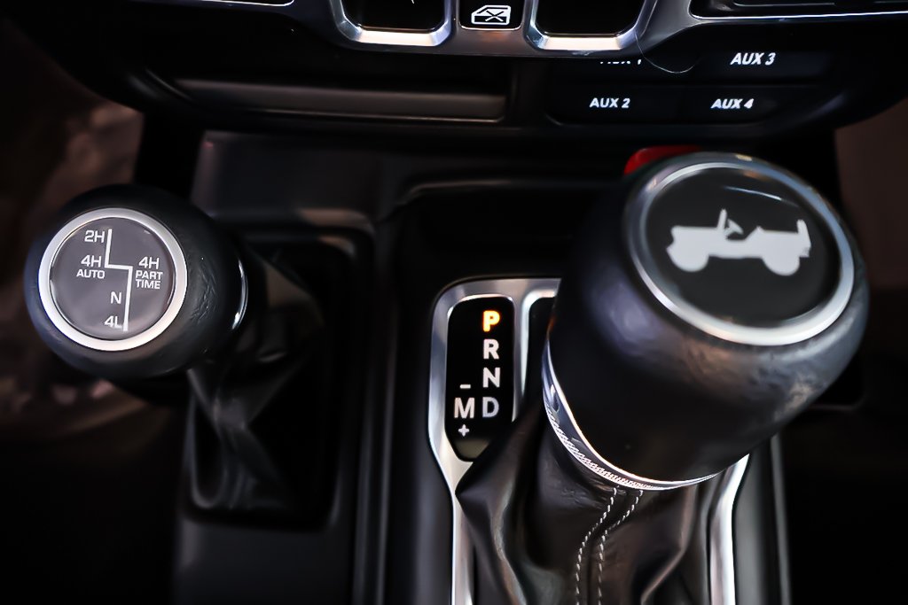 2024 Jeep Wrangler SPORT 4XE + PHEV + 4X4 + TOIT RIGIDE in Terrebonne, Quebec - 23 - w1024h768px