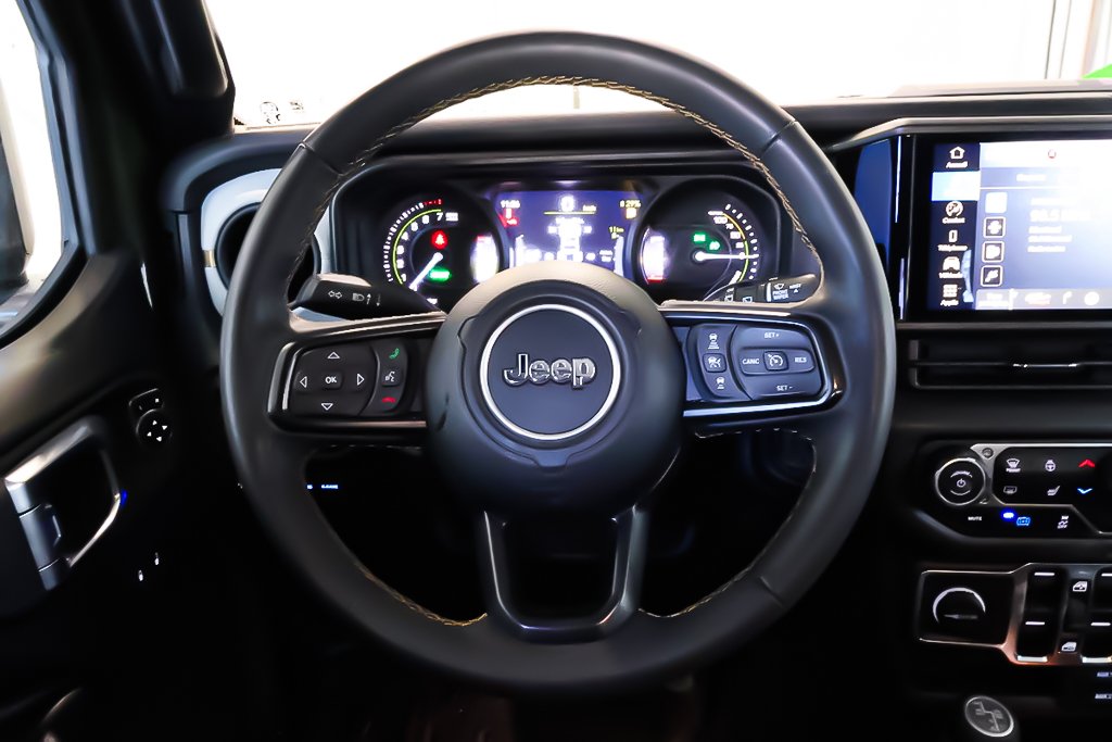 2024 Jeep Wrangler SPORT 4XE + PHEV + 4X4 + TOIT RIGIDE in Terrebonne, Quebec - 14 - w1024h768px