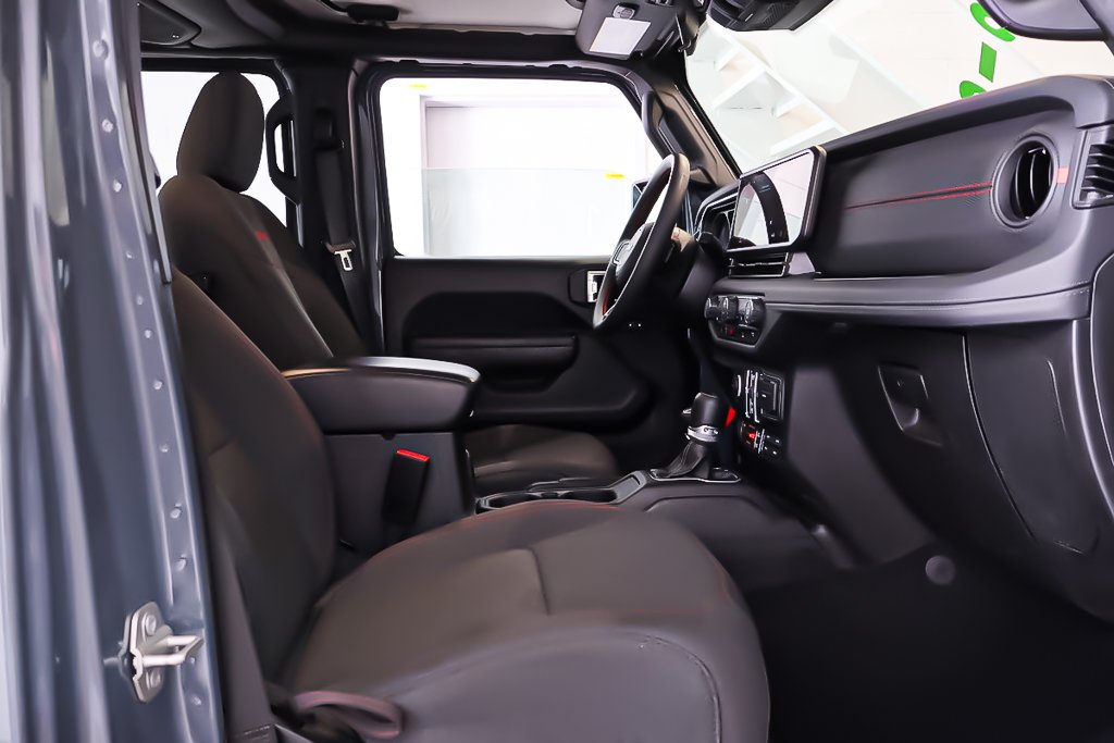 2024 Jeep Wrangler 4 PORTES RUBICON + 4X4 + V6 3.6L in Terrebonne, Quebec - 13 - w1024h768px