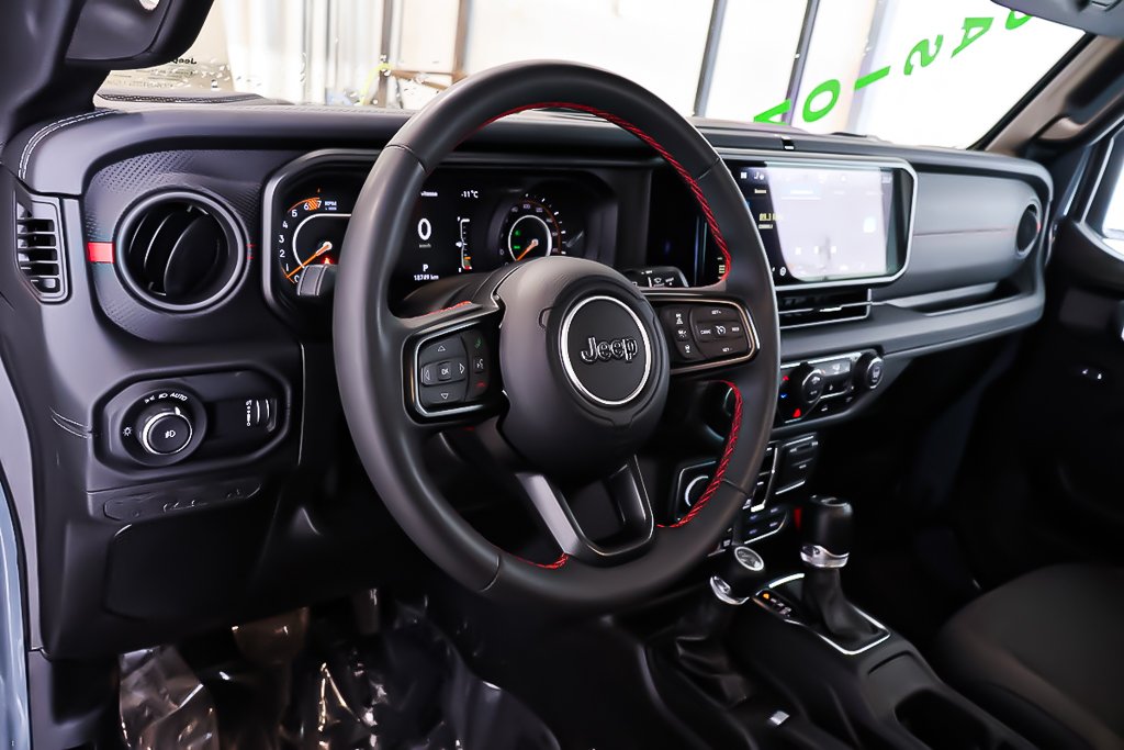 2024 Jeep Wrangler 4 PORTES RUBICON + 4X4 + V6 3.6L in Terrebonne, Quebec - 15 - w1024h768px
