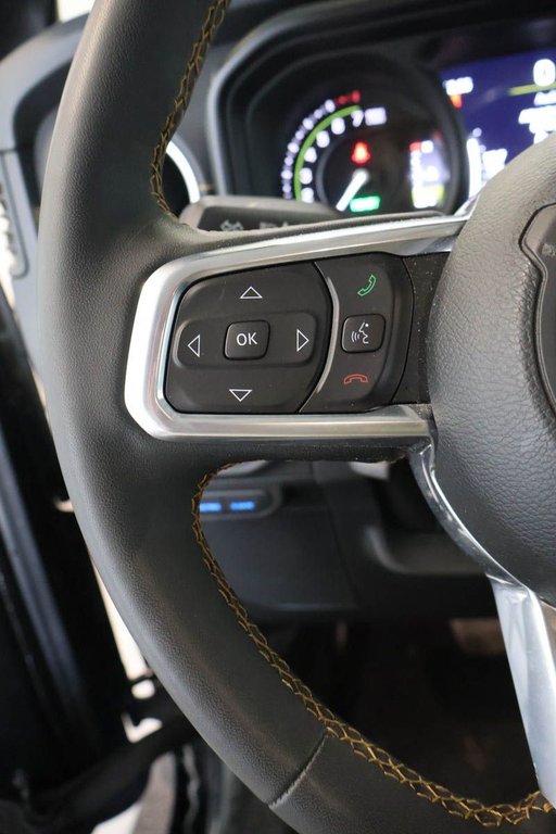 2024 Jeep Wrangler 4 PORTES SAHARA 4XE + PHEV + 4X4 + TOIT RIGIDE in Terrebonne, Quebec - 15 - w1024h768px