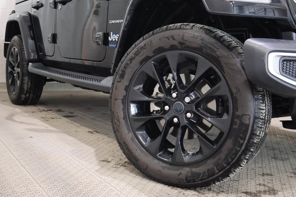 2024 Jeep Wrangler 4 PORTES SAHARA 4XE + PHEV + 4X4 + TOIT RIGIDE in Terrebonne, Quebec - 9 - w1024h768px