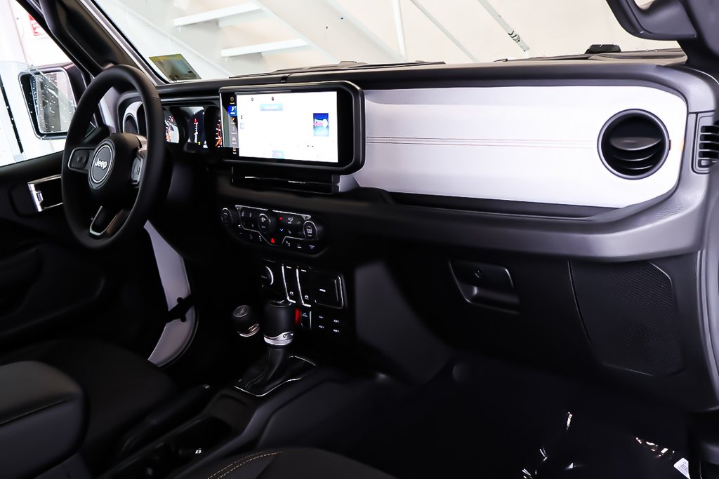 Jeep Wrangler WILLYS 2026 à Terrebonne, Québec - 11 - w1024h768px